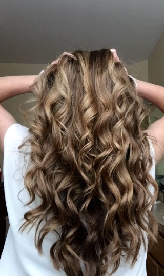How To Get Really Curly Hair With A Curling Iron